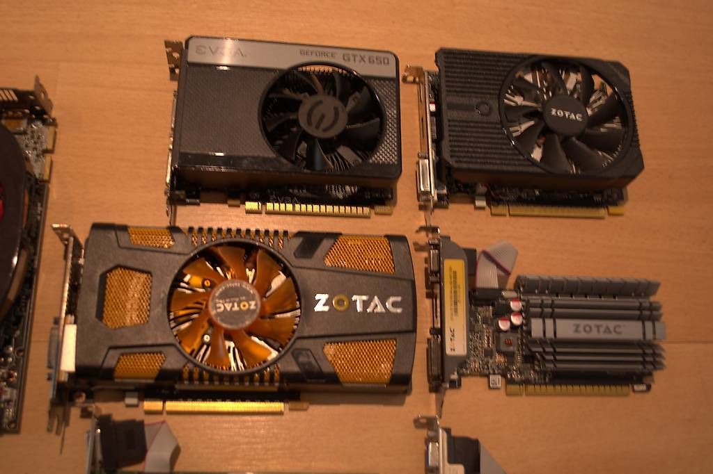 Schede grafiche: Lot Cartes Graphiques Nvidia AMD – Usato da Tatroz venduto da schnibee 1