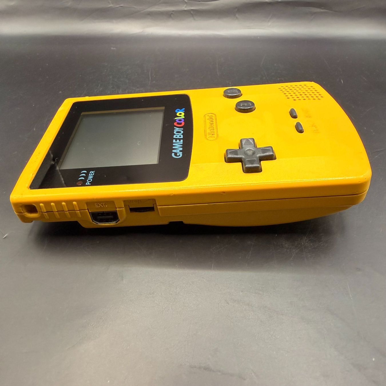 Nintendo Console: Nintendo Game Boy Color Gelb – Difettoso da Düdingen venduto da Nerdworld 2