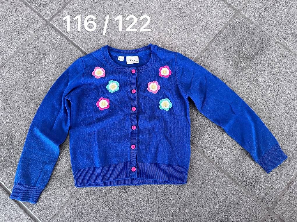 Lotti & Set di vestiti: Kleiderpaket Grösse 122 – Usato da Muri AG venduto da Scorpion84