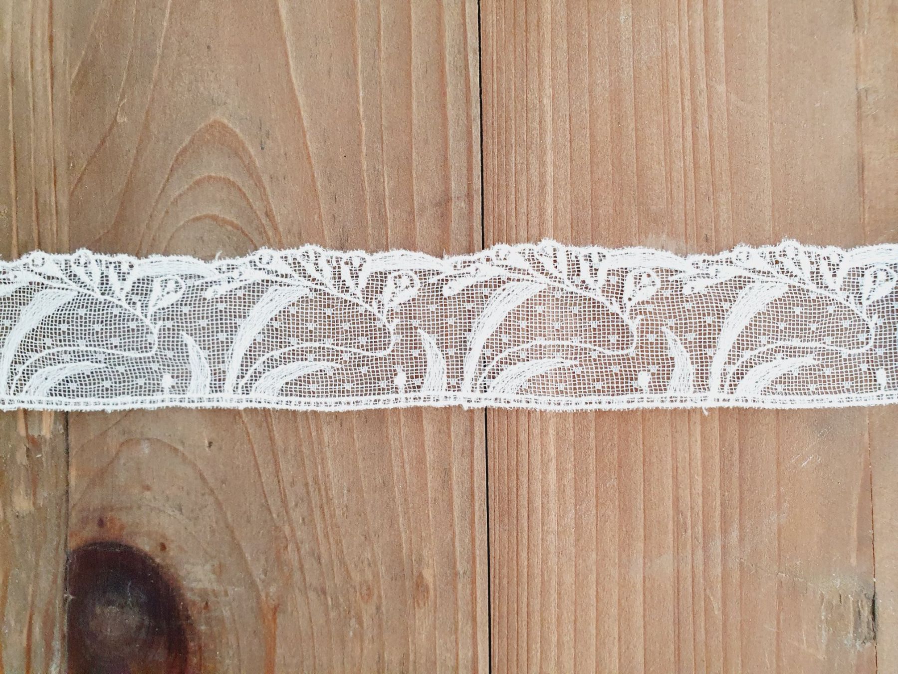 Tessuti: Spitzenband weiss Blumenmuster – Nuovo (secondo la descrizione) da Marbach SG venduto da ShabbyChicBrocante 1