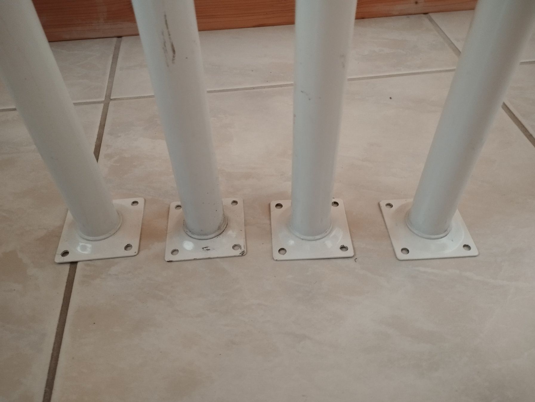 Tische: Tisch als Pult geeignet – Gebraucht aus Schüpfheim von portanubium 2