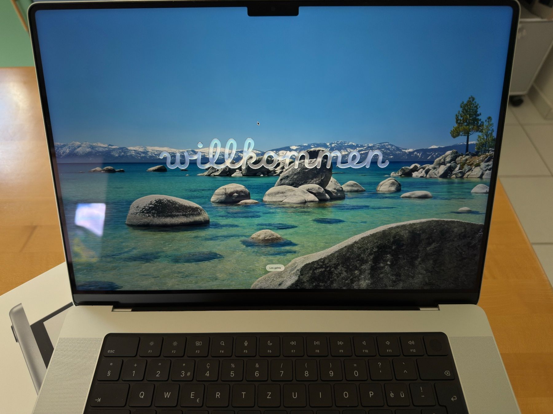 Apple Notebooks: MacBookPro 16" M1 Max, 10-CPU, 32-GPU, 32GB, 1TB SSD – Gebraucht aus Langnau am Albis von L.A.2 3