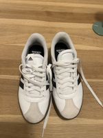 Adidas sneakers VS court 3, blanche rayure, pointure 40 ou 8
