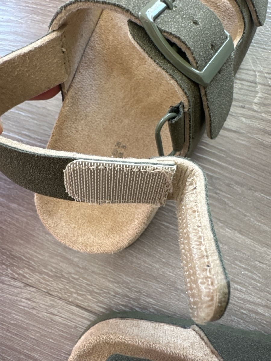 Schuhe für Jungen: Sandals Birkenstock style 26 – Gebraucht aus Männedorf von Meganbdn 2