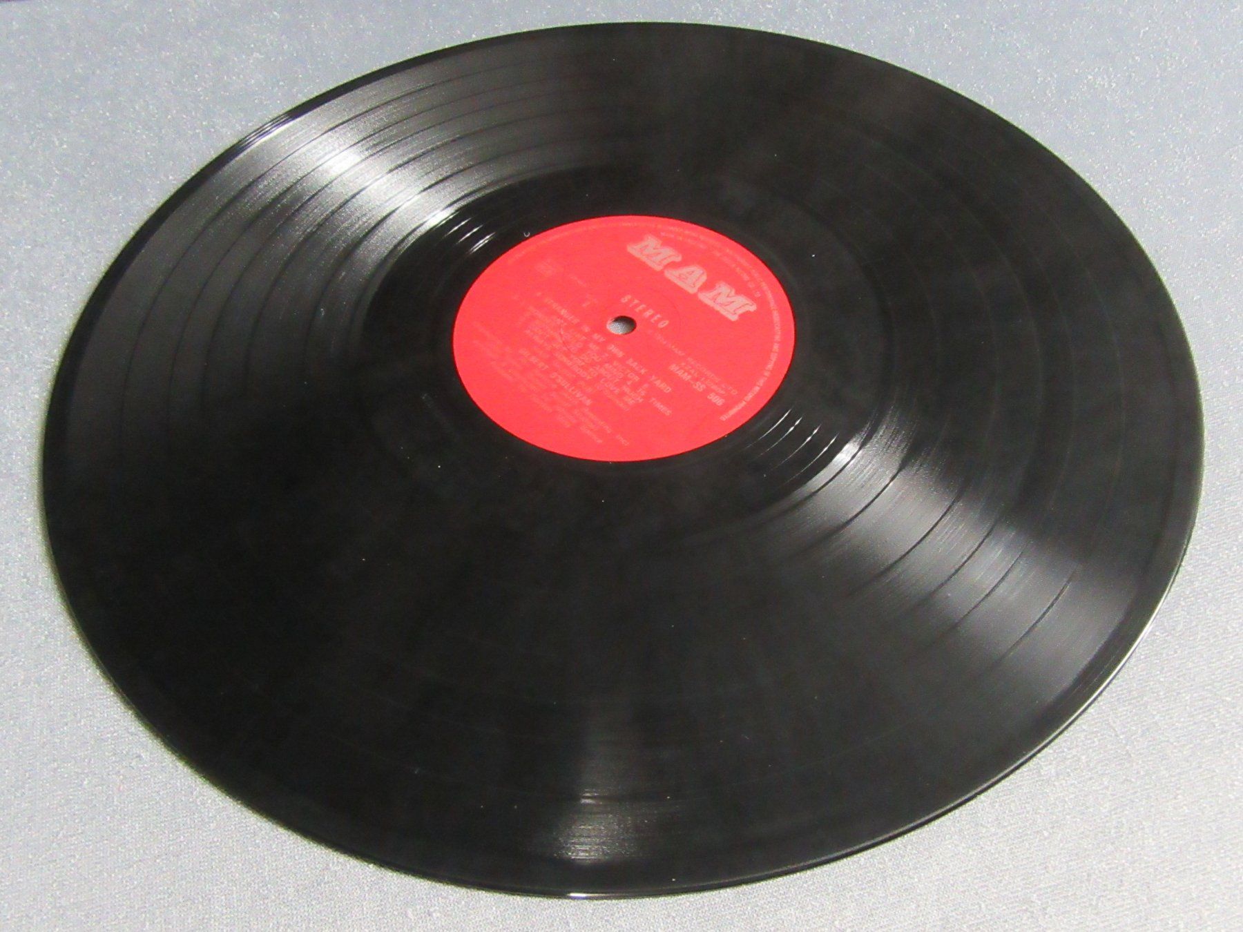 Dischi in vinile: LP - Gilbert O'Sullivan - A Stranger In My Own Back Yard – Usato da Auenstein venduto da Padabimbim 4