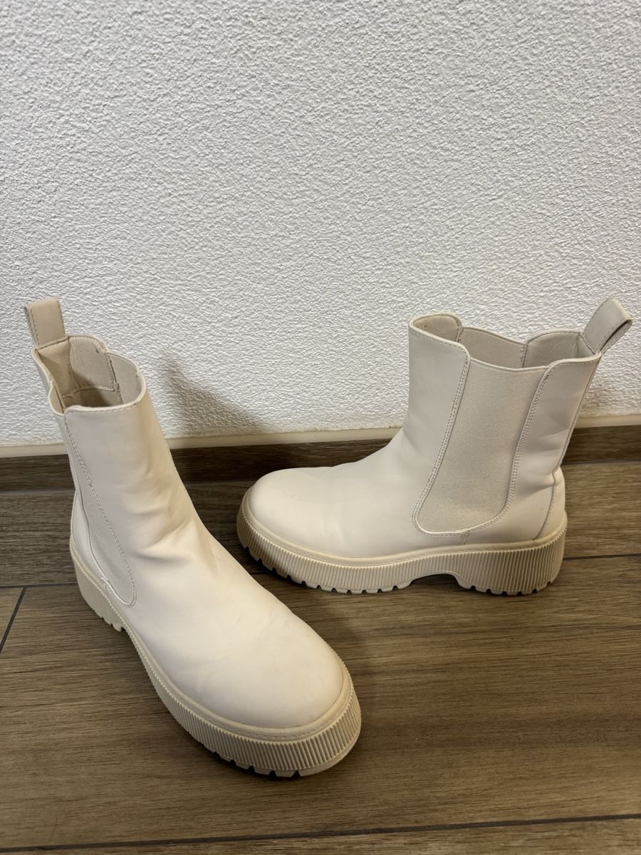 Scarpe da donna: Stivaletti beige nr. 38 – Nuovo (secondo la descrizione) da Claro venduto da kel_v7dj