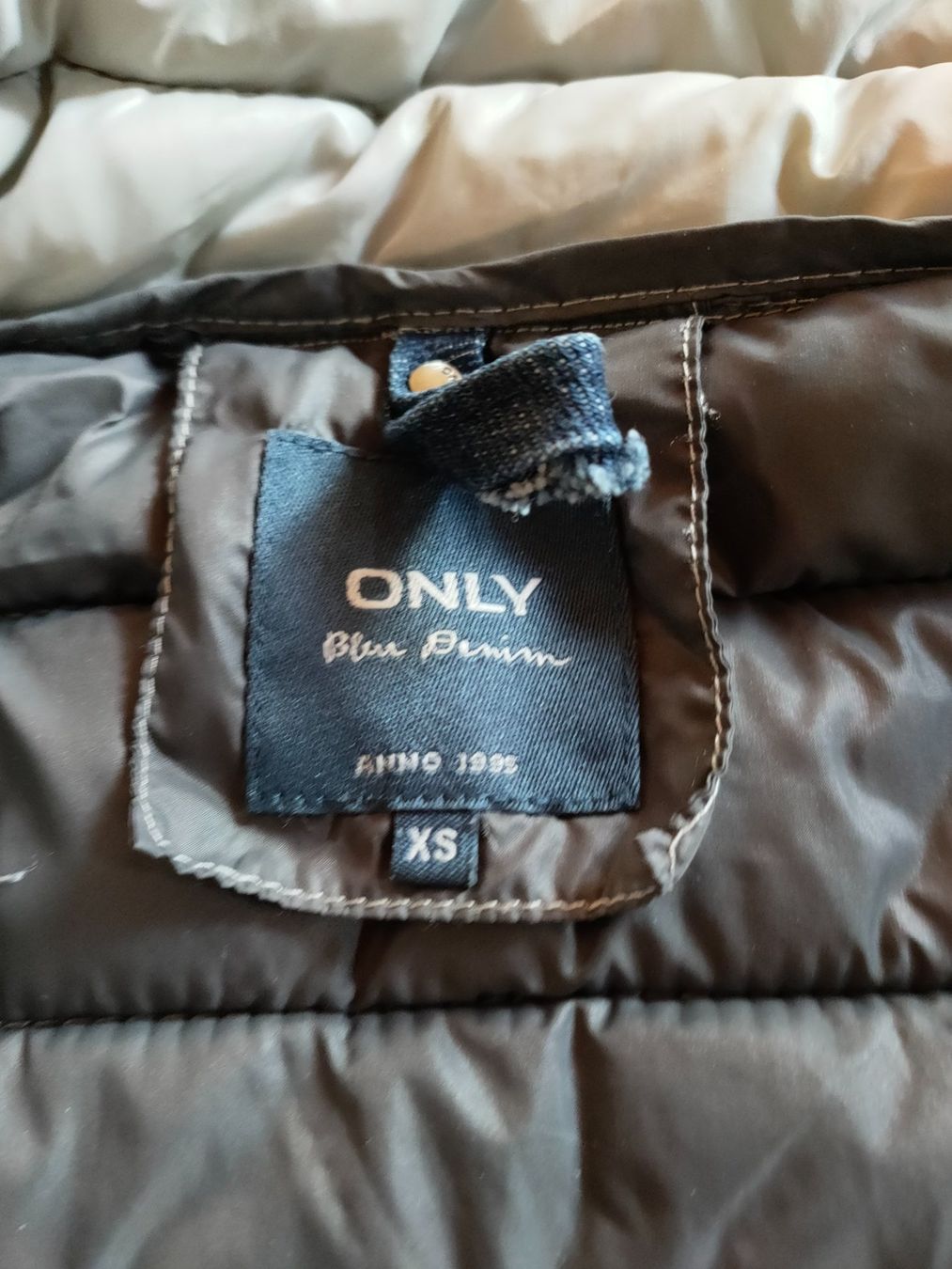Only Vestes: Leichte Daunenjacke xs – D'occasion à Les Moulins par alicia017 2