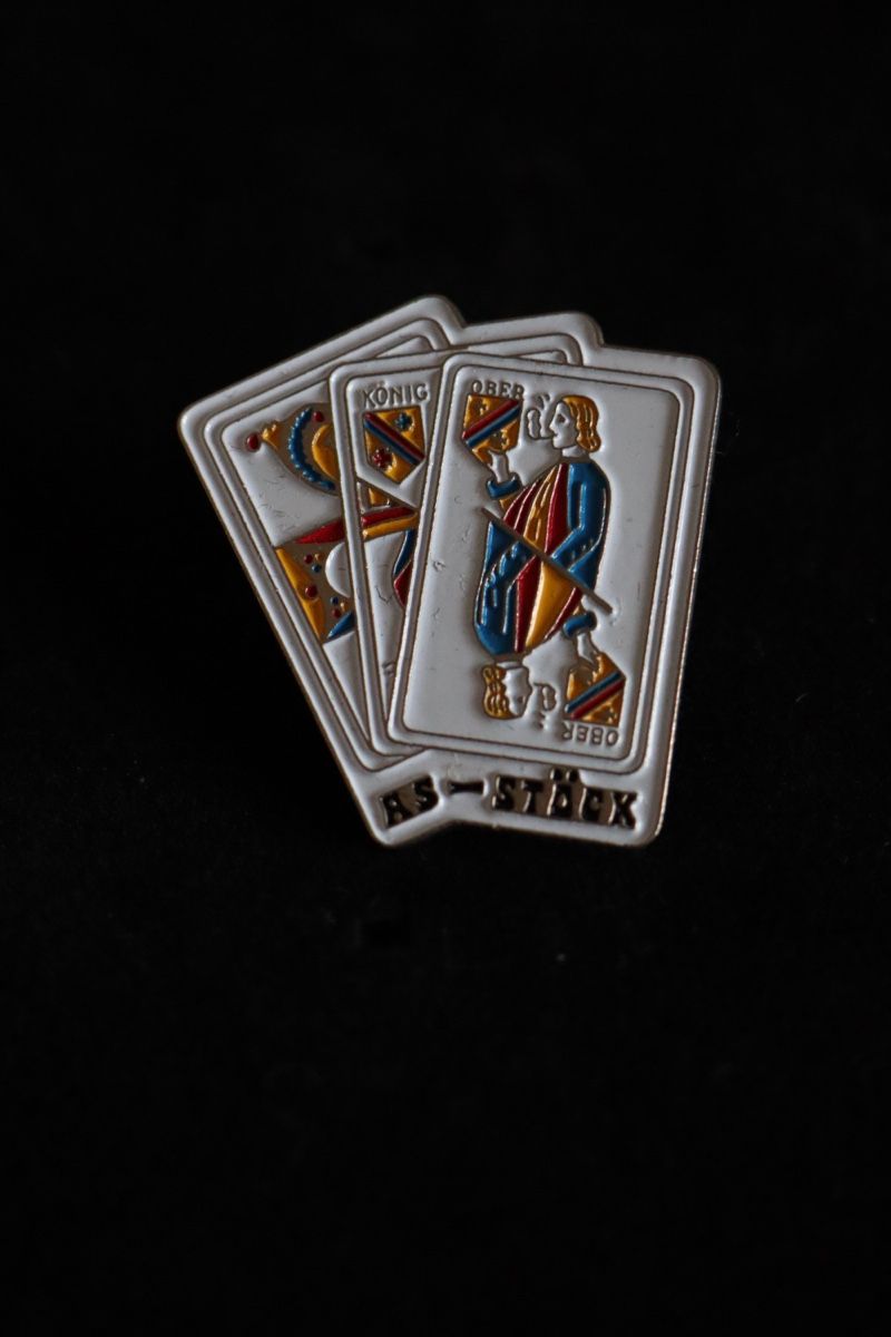 Placchette & Badge: Schweizer Jasskarten PIN‘s – Usato da Ottenbach venduto da siiinnaa_77 4