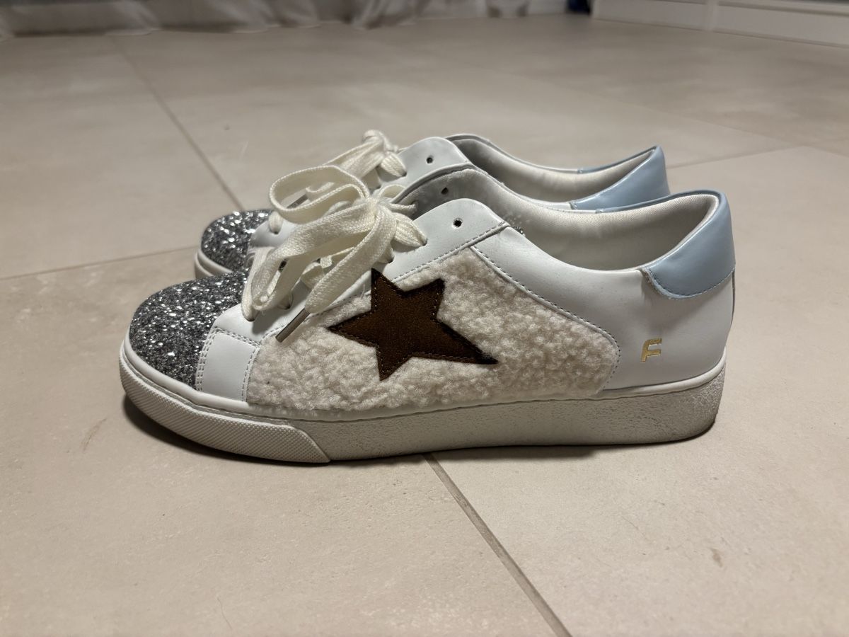 Damenschuhe: Sneaker – Gebraucht aus Winkel von FM99 1