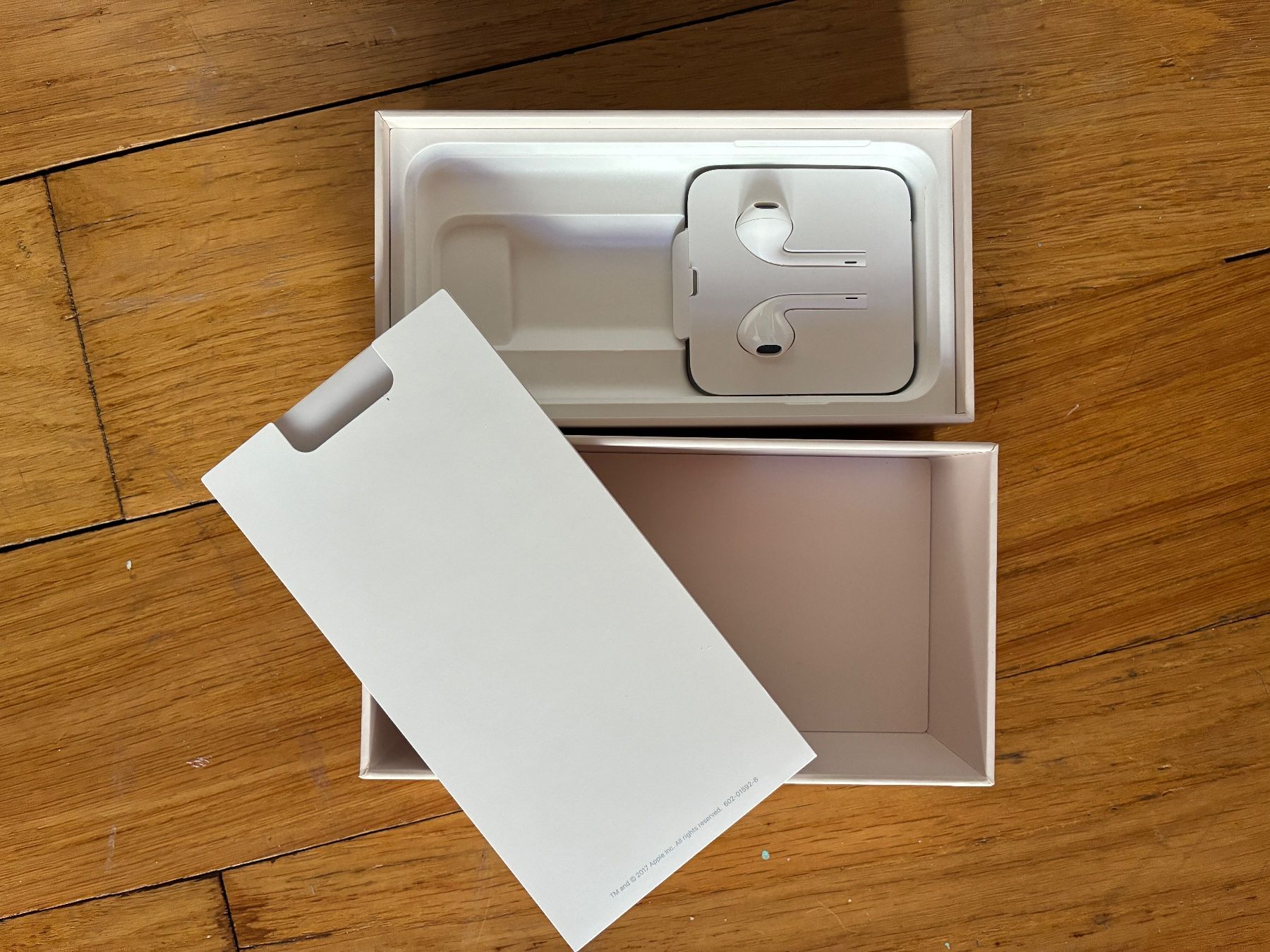 Apple Telefoni cellulari / Smartphones: iPhone 8 256gb weiss – Nuovo (secondo la descrizione) da Basel venduto da baloon8 8