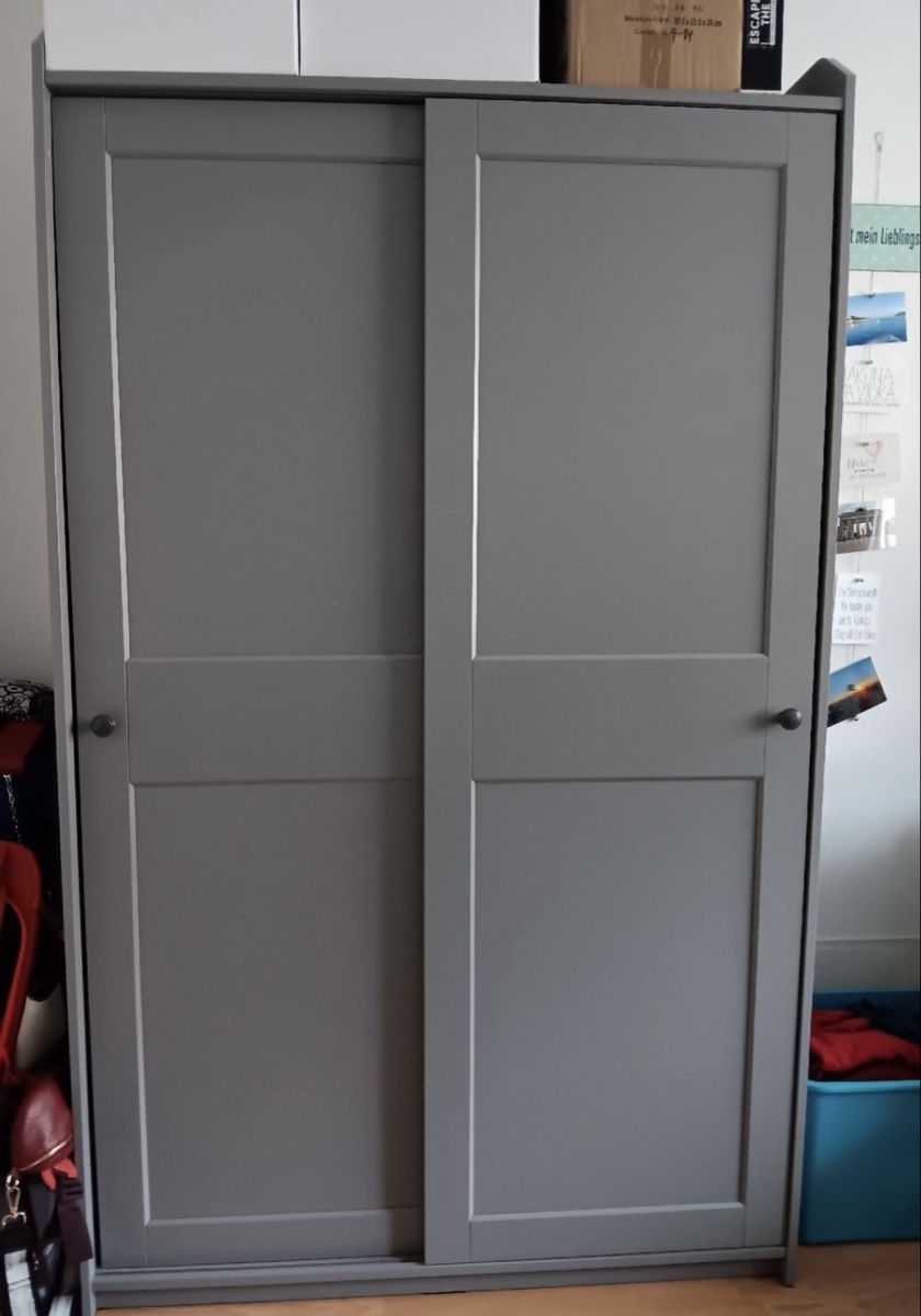 Armadi: Ikea Hauga Kleiderschrank – Usato da Zug venduto da Deks 4