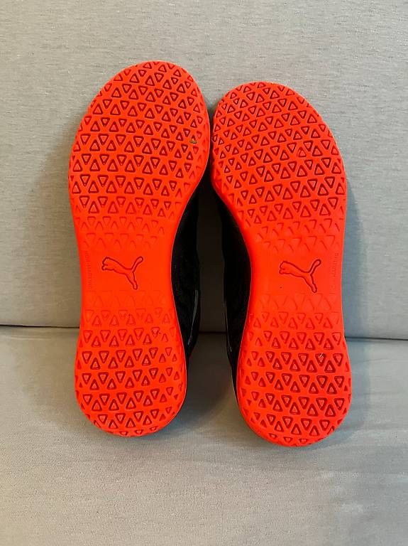 Schuhe für Jungen: Hallenturnschuhe Puma, Grösse 36 – Gebraucht aus Bühl BE von psos 1