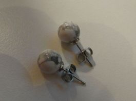 Ohrstecker Howlith