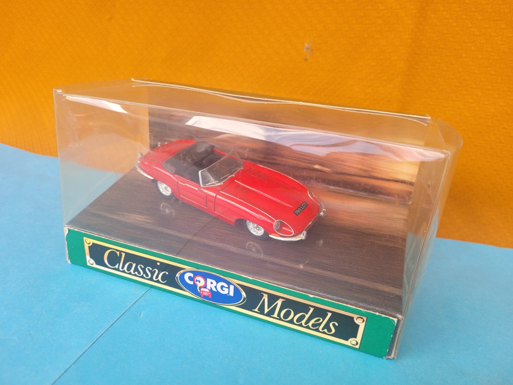 Jaguar Modellini d'auto: Jaguar Type E cabriolet ouvert, Classic Corgi Models1:43 – Usato da Domdidier venduto da Bimbo57 1