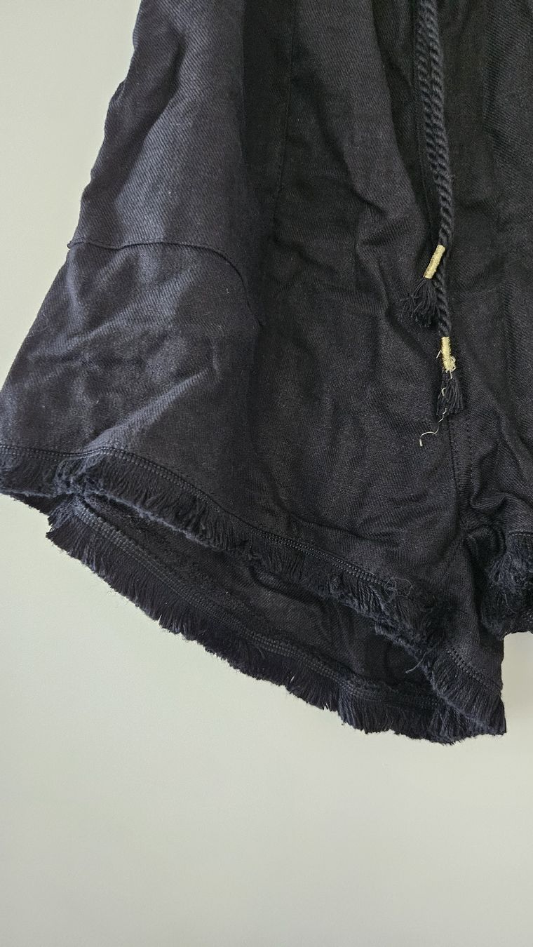 Pantaloni: Kurze schwarze Stoffhose mit Boho-Vibes – Usato da Hettlingen venduto da Leaena279 1