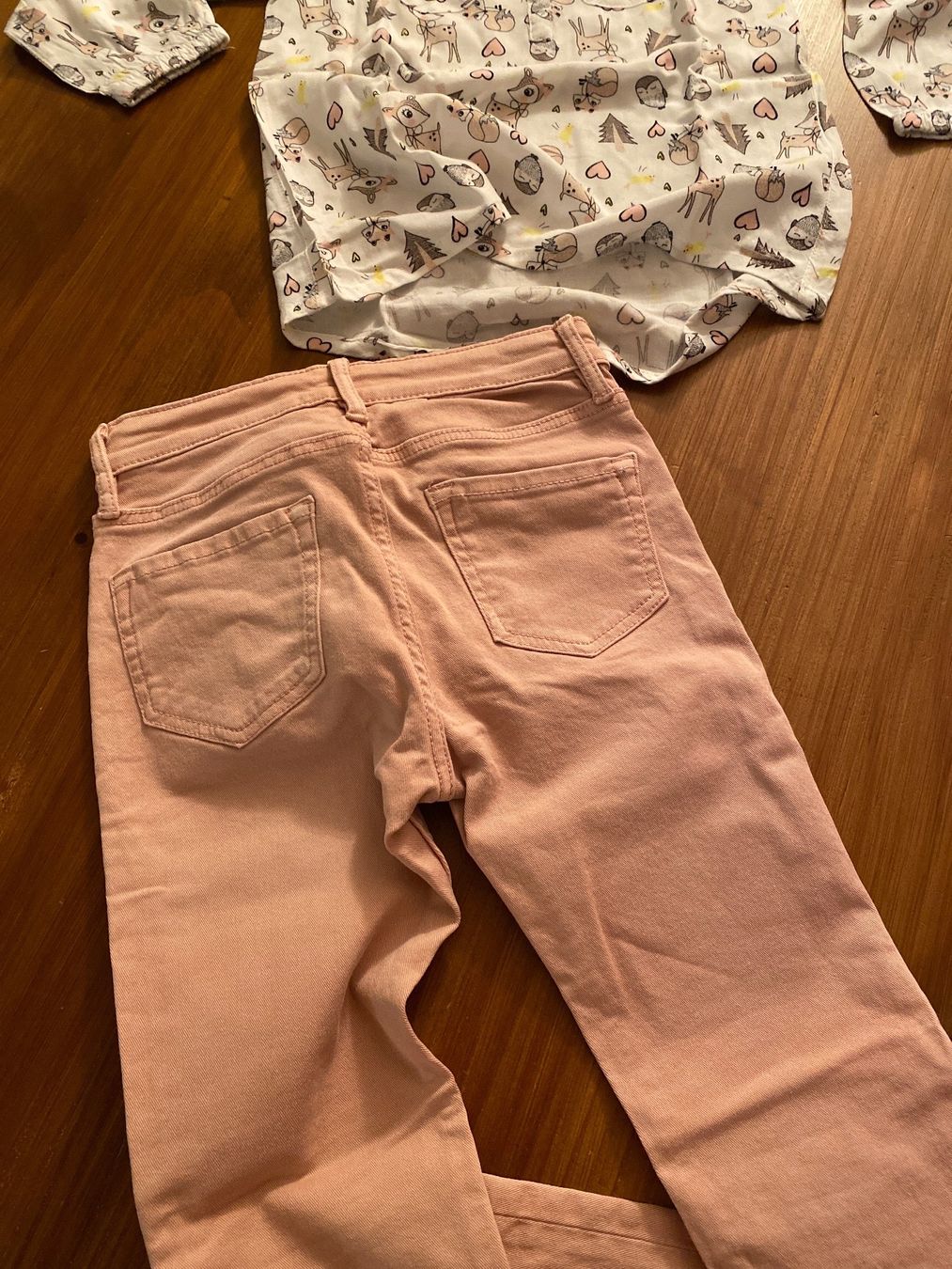Lotti & Set di vestiti: Hose & Bluse - Größe 122 – Usato da Urdorf venduto da Bets4 3