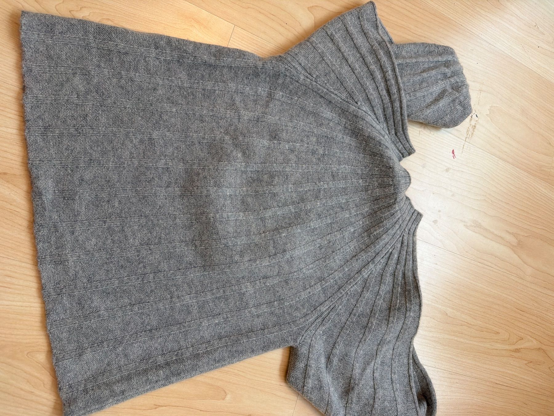 Phillip Lim Maglioni & Felpe: Pullover 3.1 Phillip Lim grau gerippt Grösse XS gebraucht – Nuovo (secondo la descrizione) da Hettlingen venduto da blu_tb6z 5