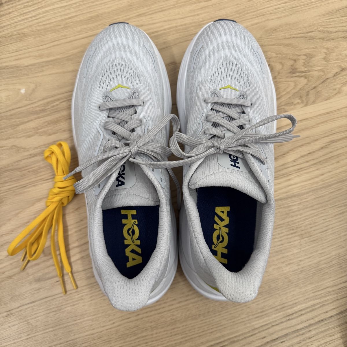 Hoka One One Scarpe da uomo: HOKA Arahi Schuhe Gr.44 2/3 – Usato da Zürich venduto da whitebraun