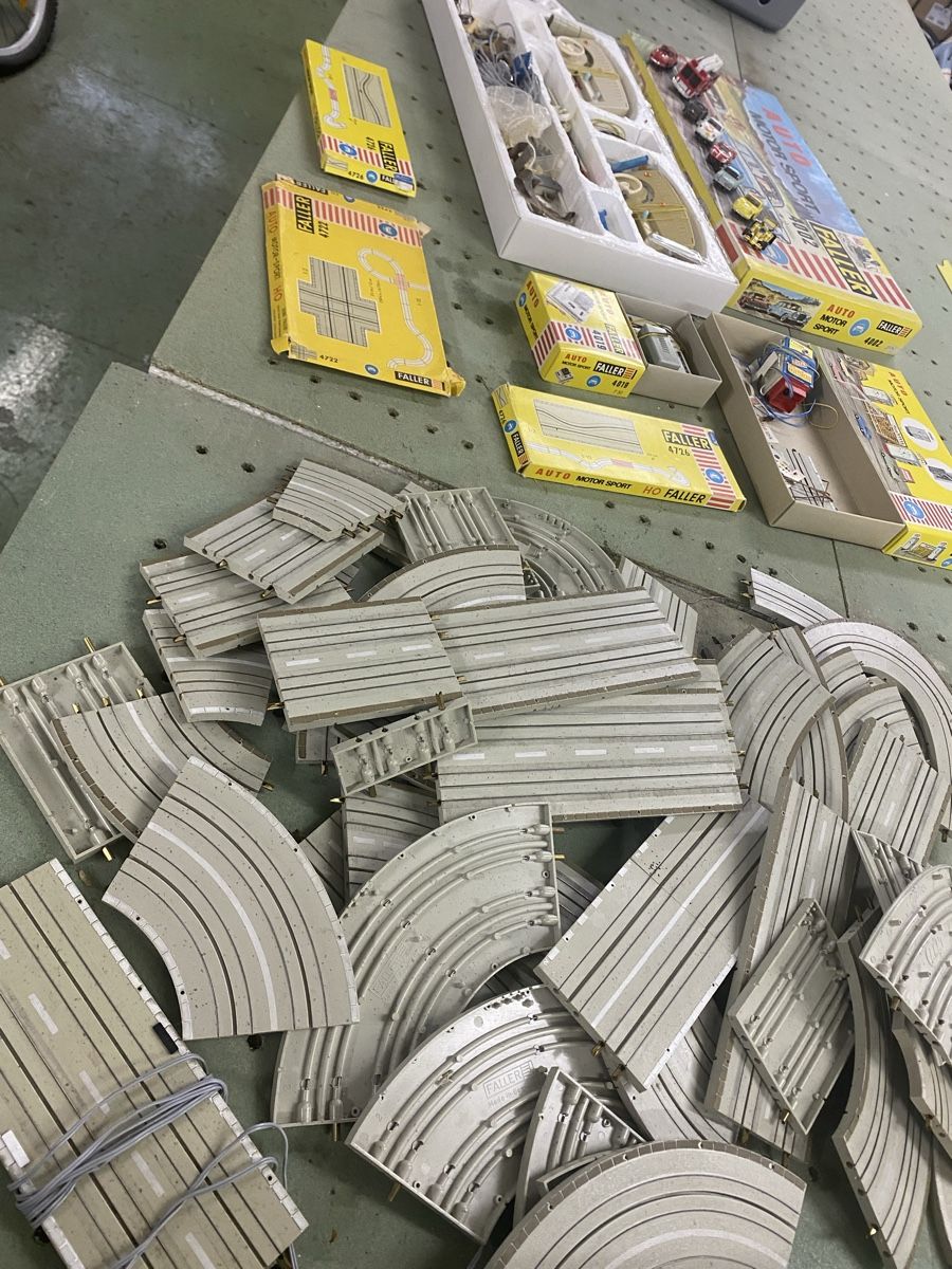 Faller Modellini di ferrovie: FALLER 4002 AUTO MOTOR SPORT – Difettoso da Wilen b. Wil venduto da Ku_26 6