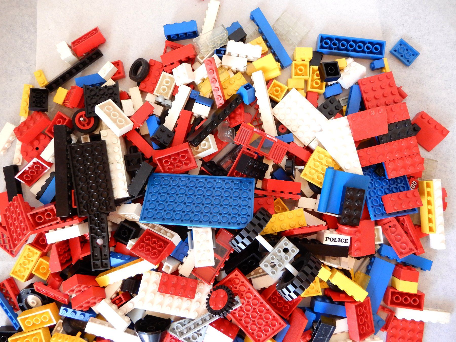 Lego Kit di costruzioni: LEGO CLASSIC  1 Kilo diverse Steine – Usato da Senèdes venduto da Framboise52 1