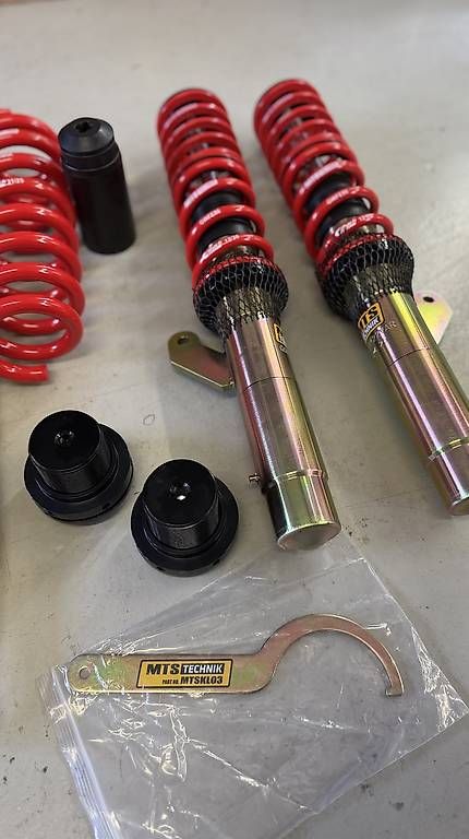 Tutti pezzi di ricambio auto: BMW 3er e91 Gewindefahrwerk  – Usato da Uttigen venduto da power87 2