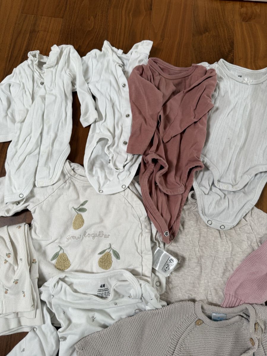 Lotti & Set di vestiti: Baby Kleider Set, Grösse 62, H&M, Petit Bateau – Usato da Forch venduto da kat_98t7 2