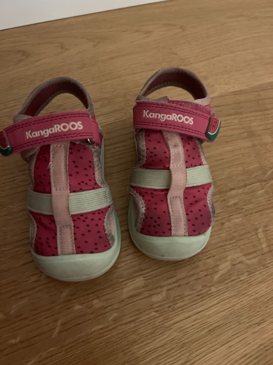 Chaussures filles: KangaROOS Sandalen – D'occasion à Vogelsang AG par jodibru