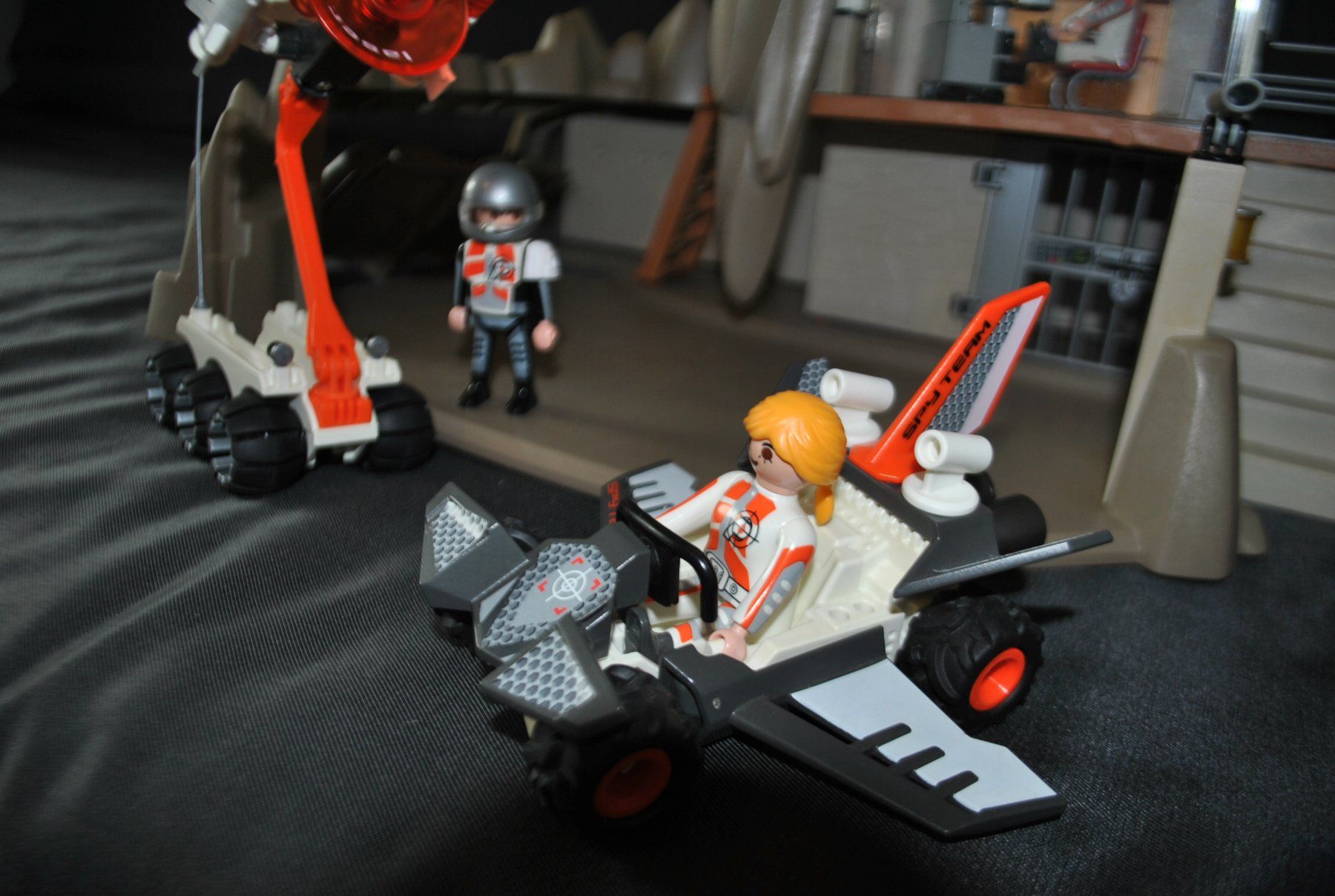 Playmobil Spielzeuge: PLAYMOBIL Agenten Hauptquartier Station 4875 – Gebraucht aus Rothenburg von Bison2 4