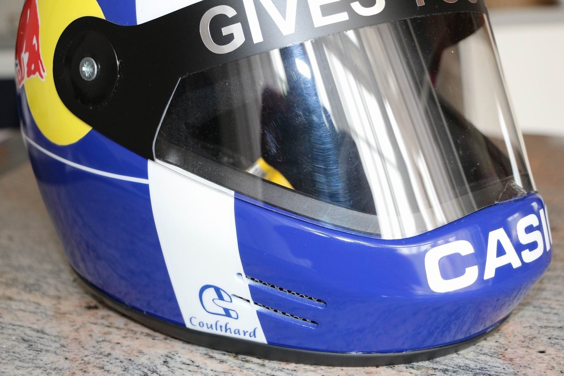 Caschi & visiere: David Coulthard Red Bull Helm – Nuovo (secondo la descrizione) da Mörschwil venduto da Ferrari-V8 6