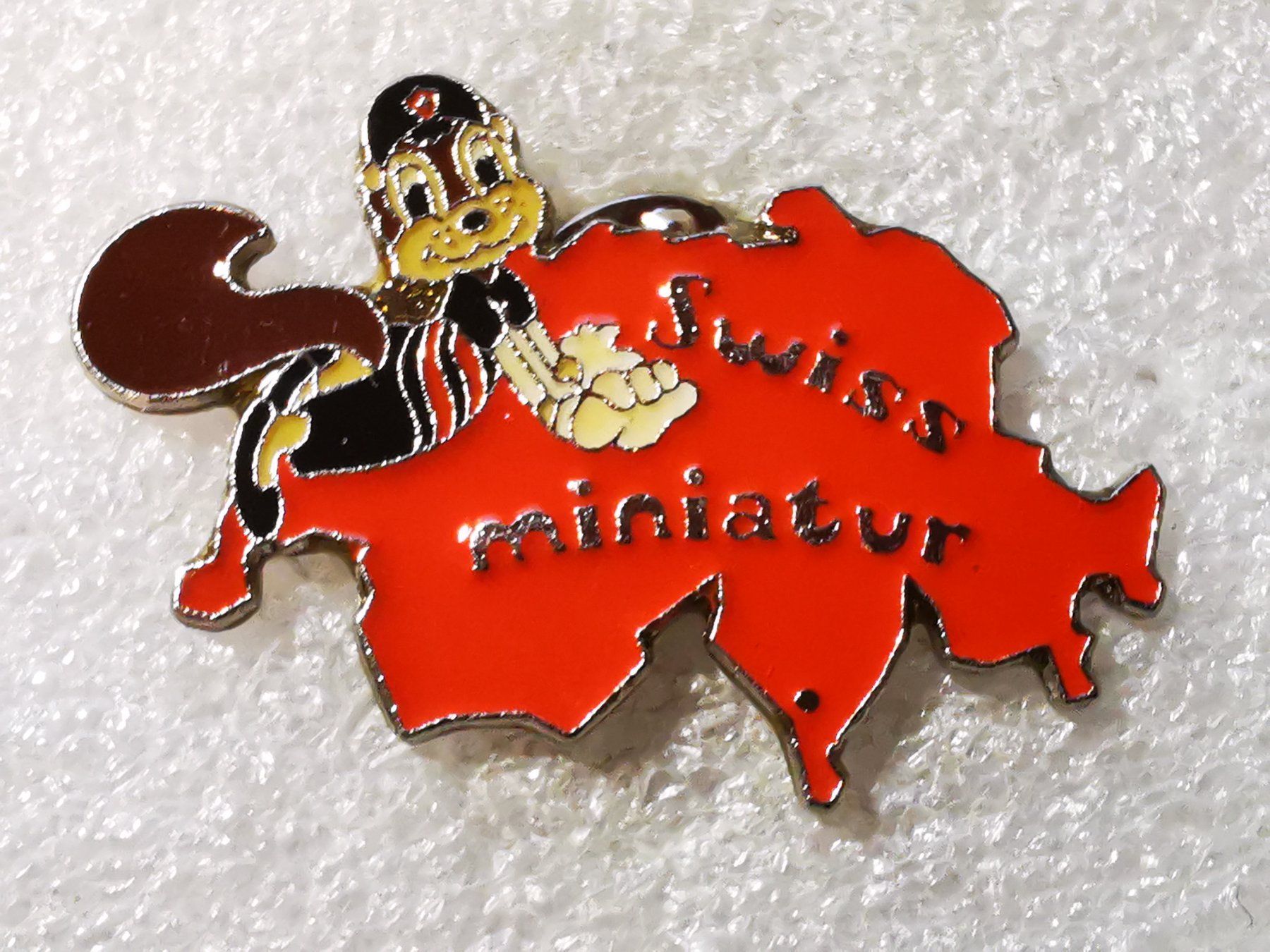 Placchette & Badge: Ansteckpin 53: Swiss Miniatur – Usato da Oppligen venduto da Pin-Fall-Shop