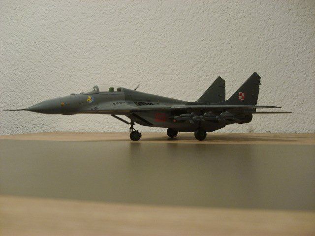 Kit di modellismo & Modellini statici: *** MIG 29 Modell 1:48 *** – Nuovo (secondo la descrizione) da Altbüron venduto da CoinWorld 1