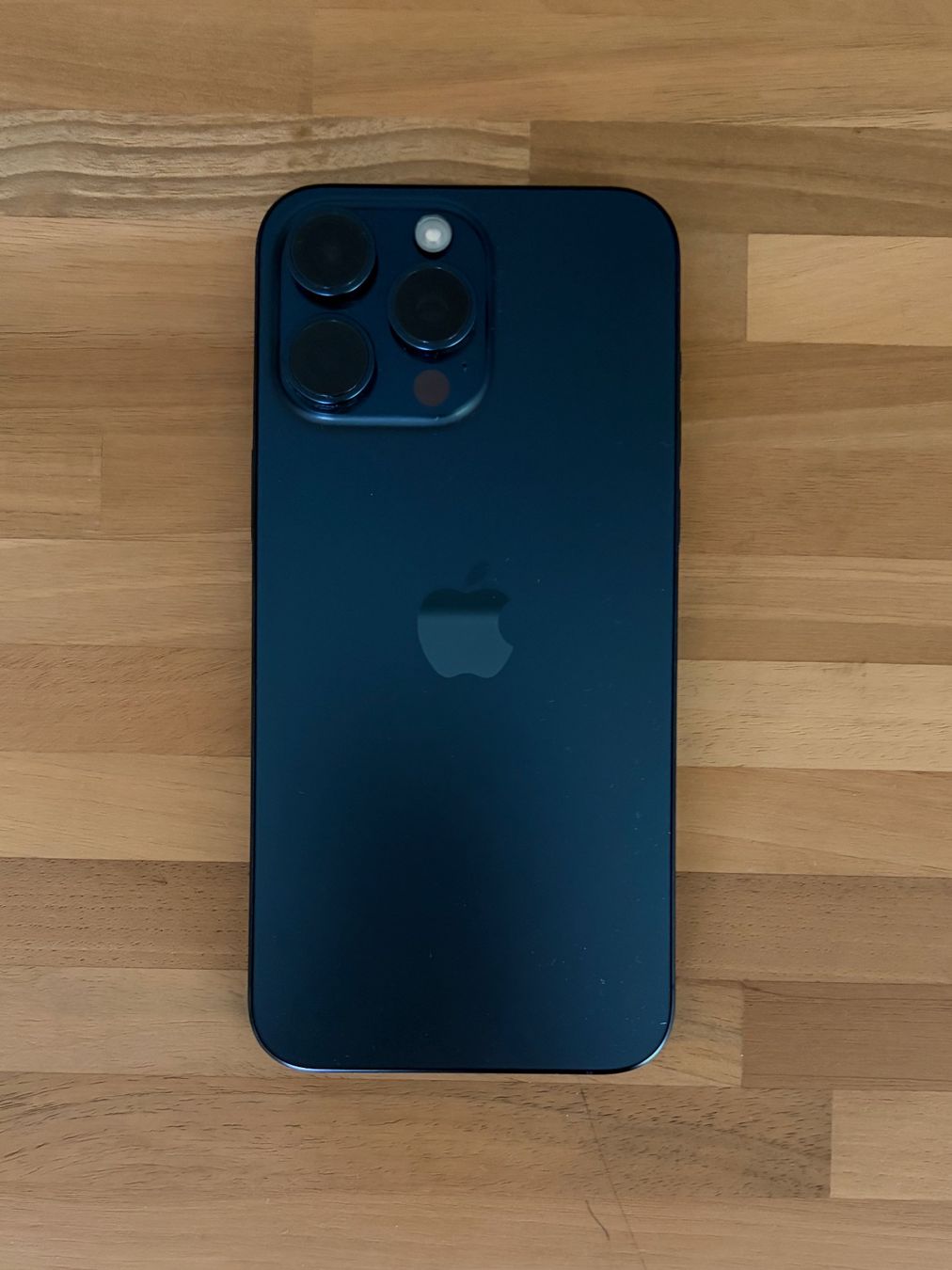 Apple Portables: iPhone 15 Pro Max Blue Titanium 256 GB – D'occasion à Belmont-sur-Lausanne par affecoco 3