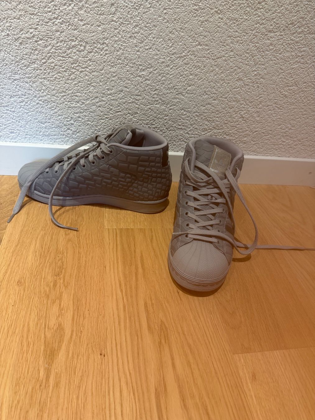 Adidas Herrenschuhe: Adidas Superstar High – Neu (gemäss Beschreibung) aus Bern von Sandhya1