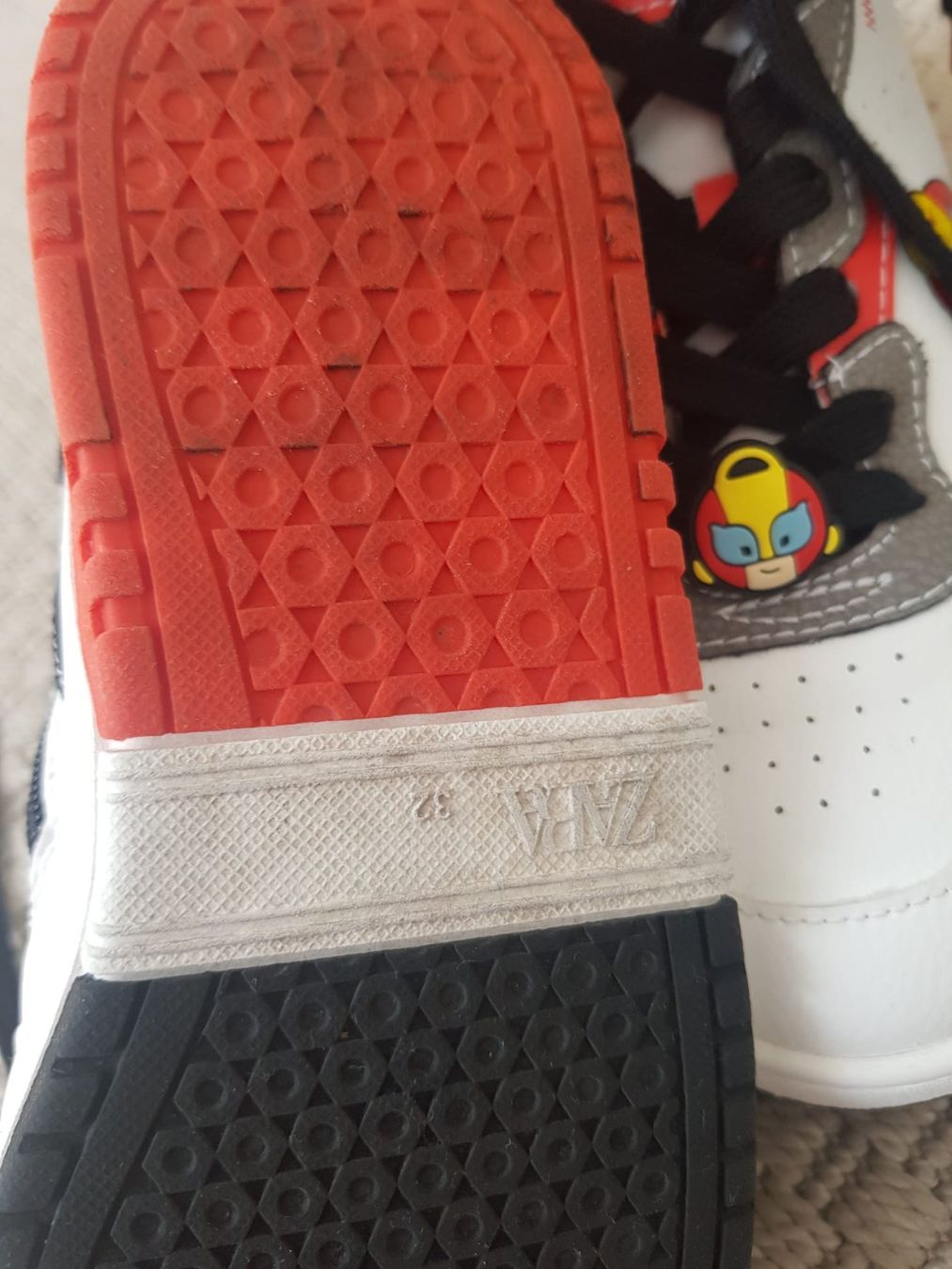 Zara Scarpe per ragazzi: Kinder Sneakers Zara – Usato da Münchenstein venduto da mt25 4