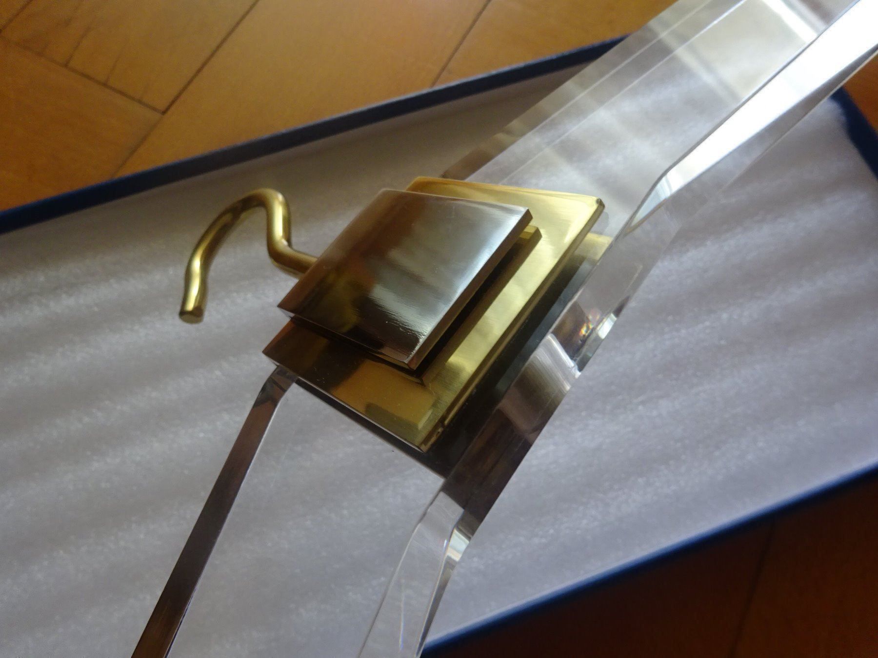 Porte manteau: Acrylglas Kleiderbügel / Designerstück – D'occasion à Esslingen par eintagammeer 6