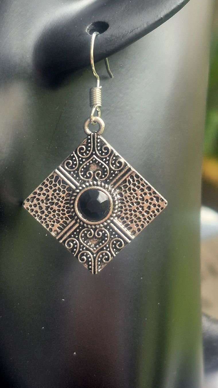 Ohrringe & -stecker: Orecchini pendenti argento pietra nera design romboidale – Neu (gemäss Beschreibung) aus Giubiasco von Stefaniav