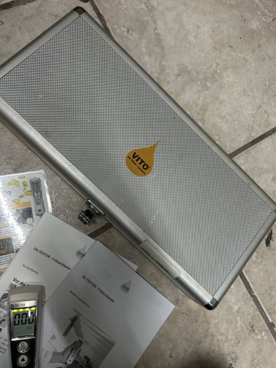 Messen: VITO Oiltester – Frittieröltester mit Koffer – Gebraucht aus Basel von BAD-1 3