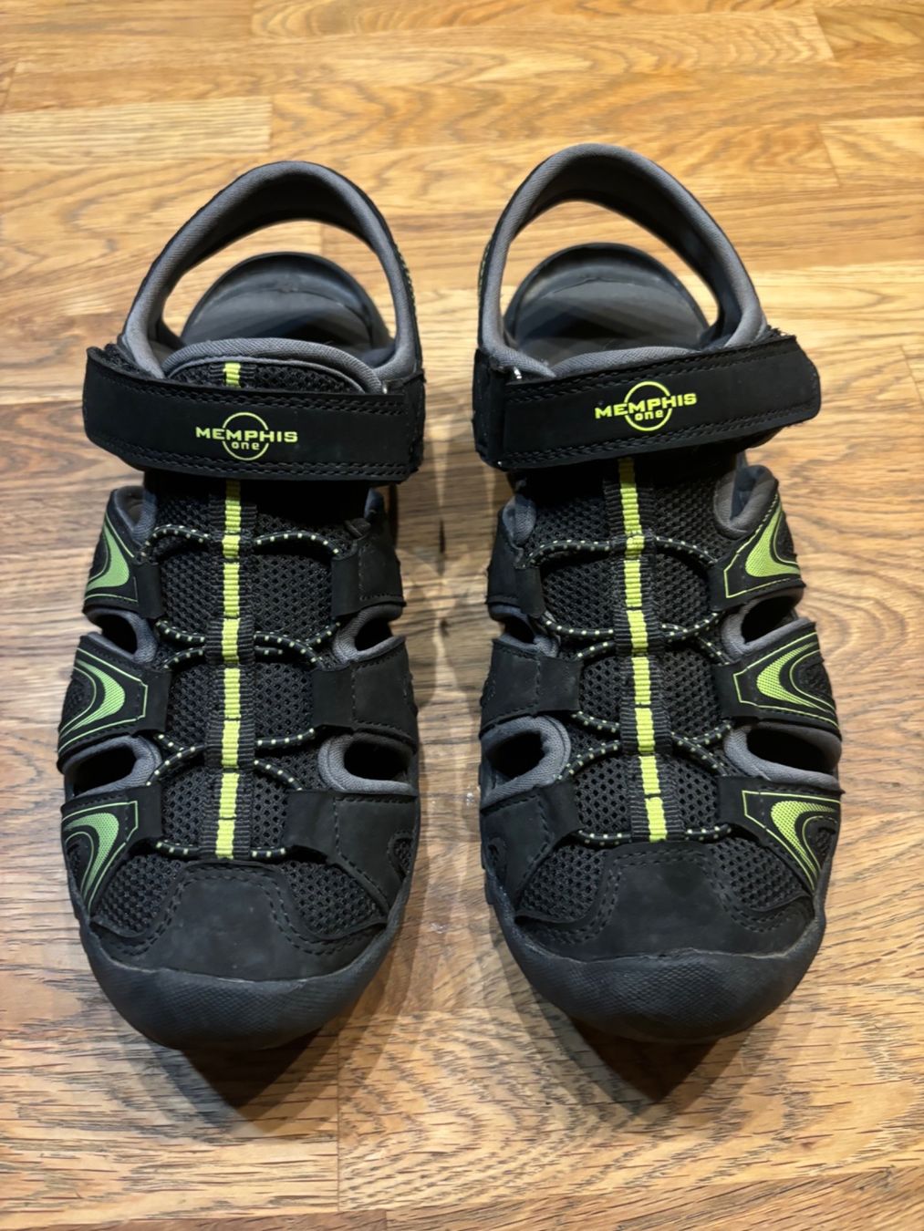 Schuhe für Jungen: Geschlossene Sandalen Gr.38 – Gebraucht aus Oberdorf SO von sa-na 1