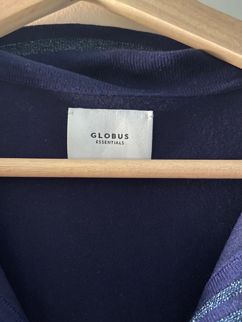 Globus Magliette Polo: Strick-Polo mit Details in Silber – Usato da St. Gallen venduto da always-a-good-buy 2