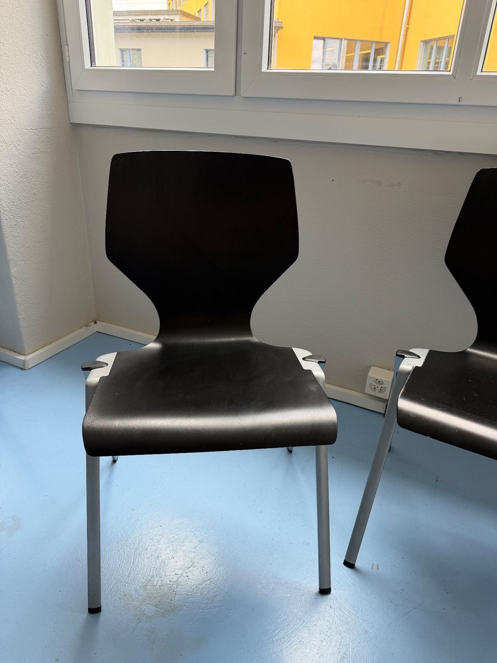 Sedie: 3 Schwarze Stühle – Usato da Zürich venduto da mar_hs6l 3