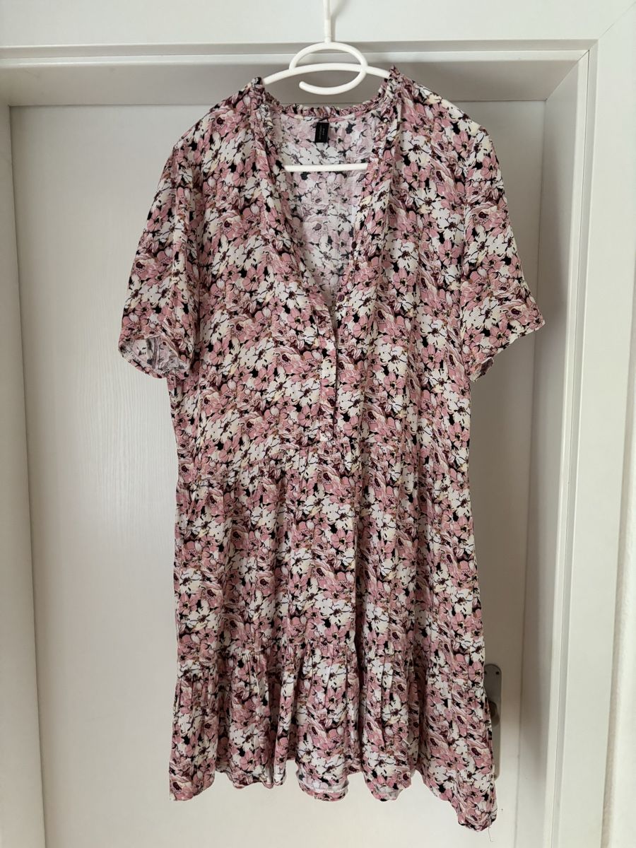 Lotti di vestiti: Kleiderpaket  – Usato da Balsthal venduto da wasserente 5