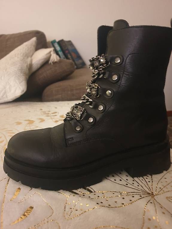Scarpe da donna: Bottes San Marina – Usato da lausanne venduto da canelle5