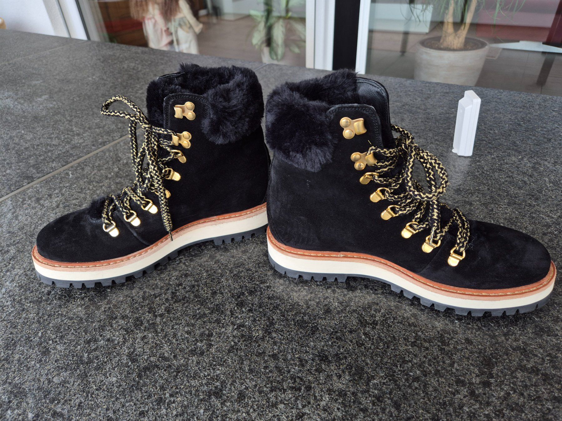 Walder Scarpe da donna: Wildleder Winterstiefel – Nuovo (secondo la descrizione) da Lütisburg venduto da urbsus