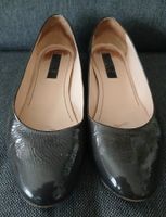 Elegante Ballerinas aus Lackleder, Grösse 38