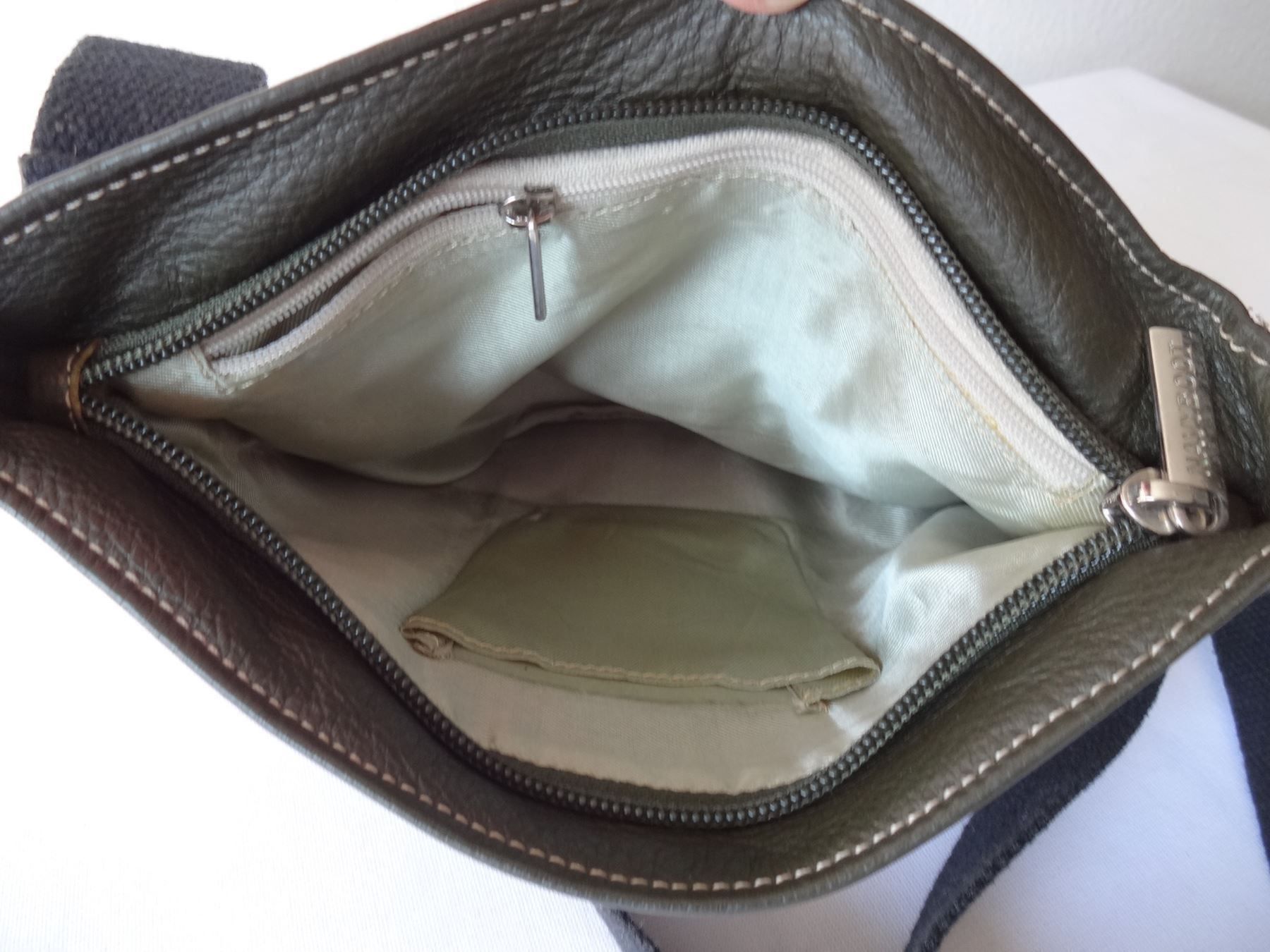 Navyboot Taschen für Damen: * NAVYBOOT * Echleder Tasche – Gebraucht aus Frauenfeld von rey06 5