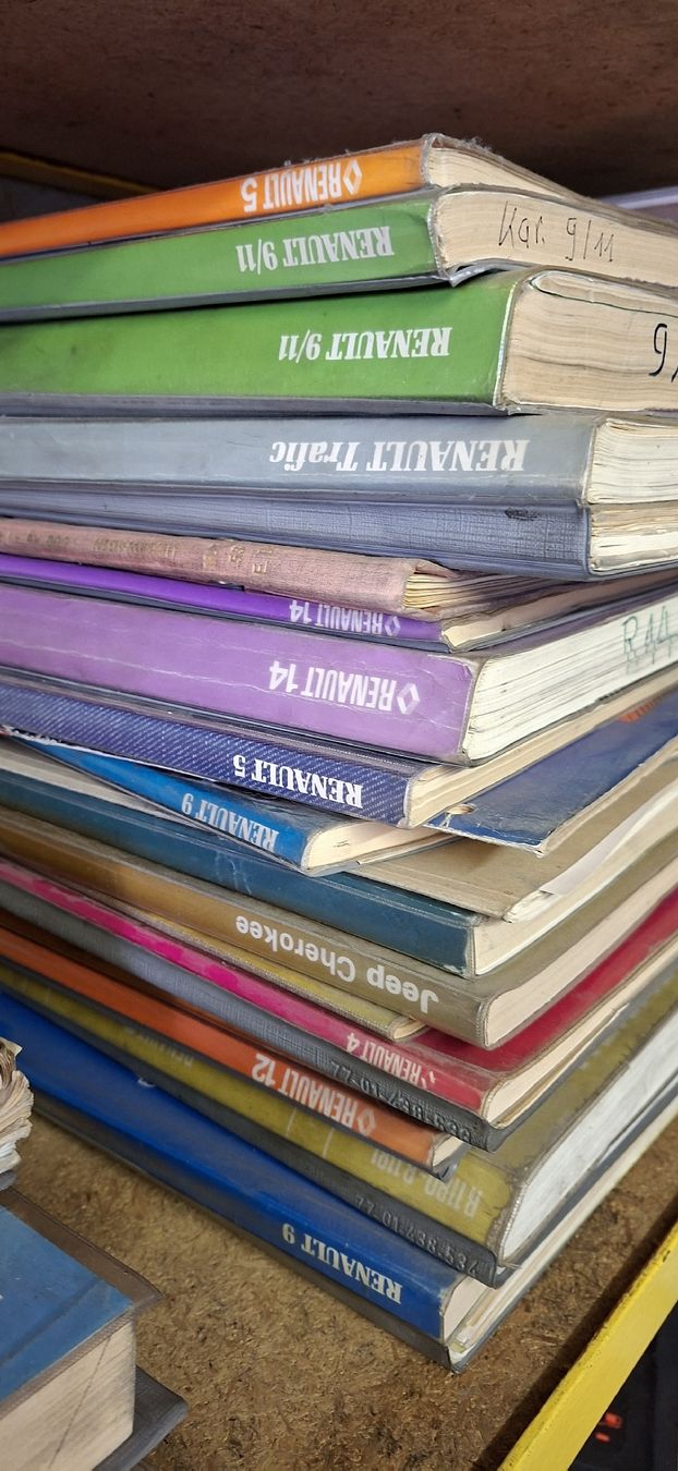 Libri: originale Renault Rep.anleitungen,ca.50 Bände, div.Modelle – Usato da Bonstetten venduto da brischa50 1