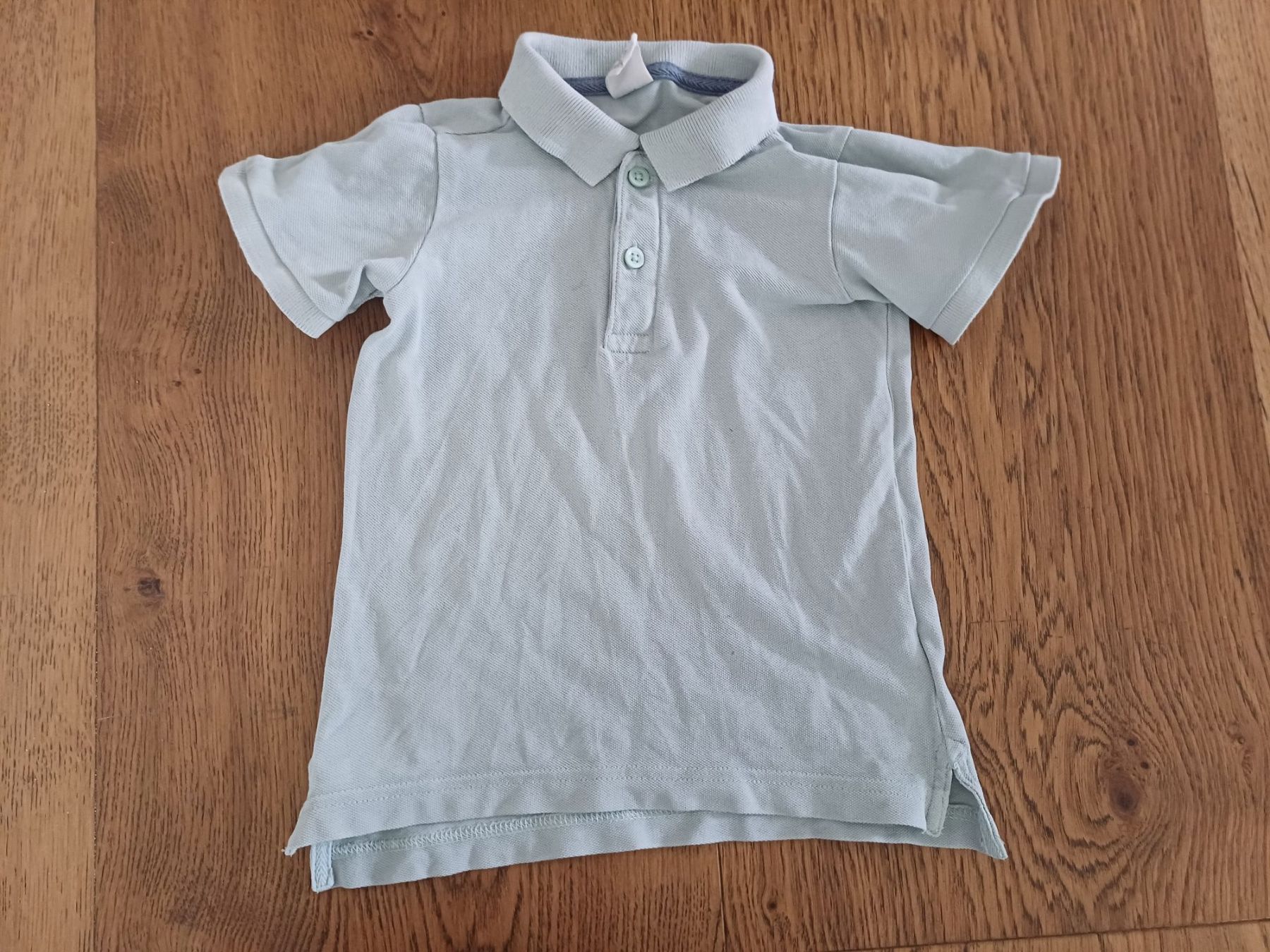 H&M Camicie, T-shirt & Polo: Süsses Polo-Shirt, hellblau, Grösse 92 – Usato da Balsthal venduto da Memphis18