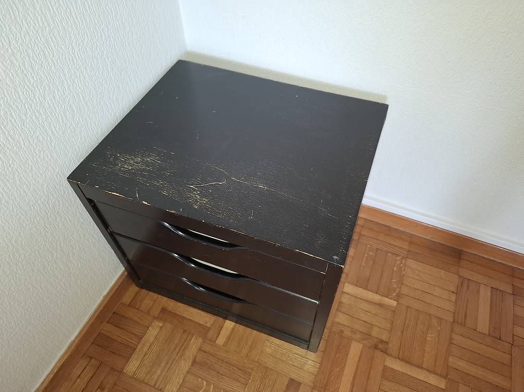 Comodini: Table de nuit – Usato da Lausanne venduto da oli.fauc 3