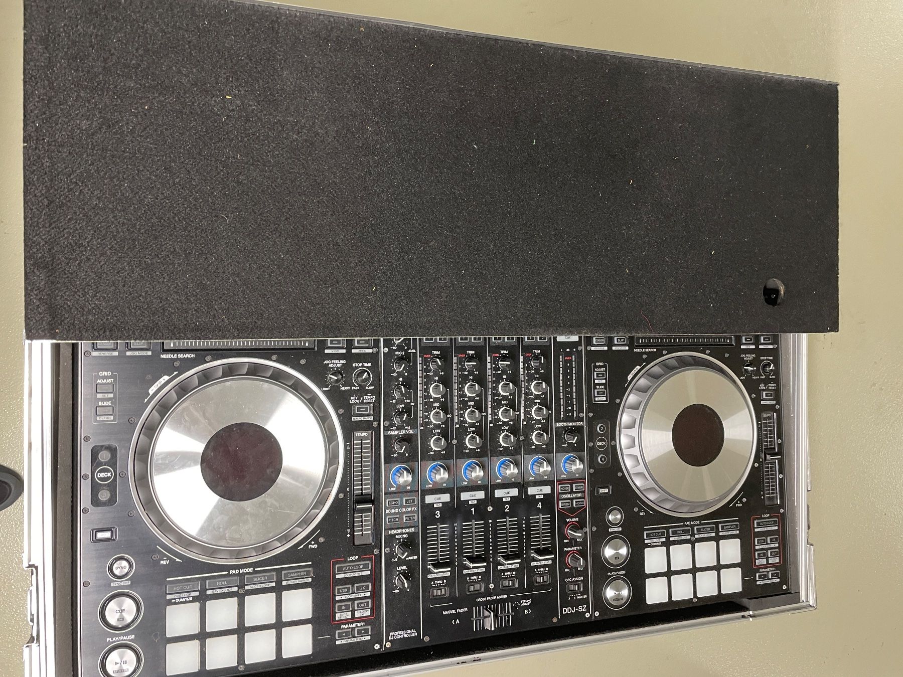 Pioneer Console di mixaggio: Pioneer DDJ SZ – Usato da Beringen venduto da akr_hc6w 2
