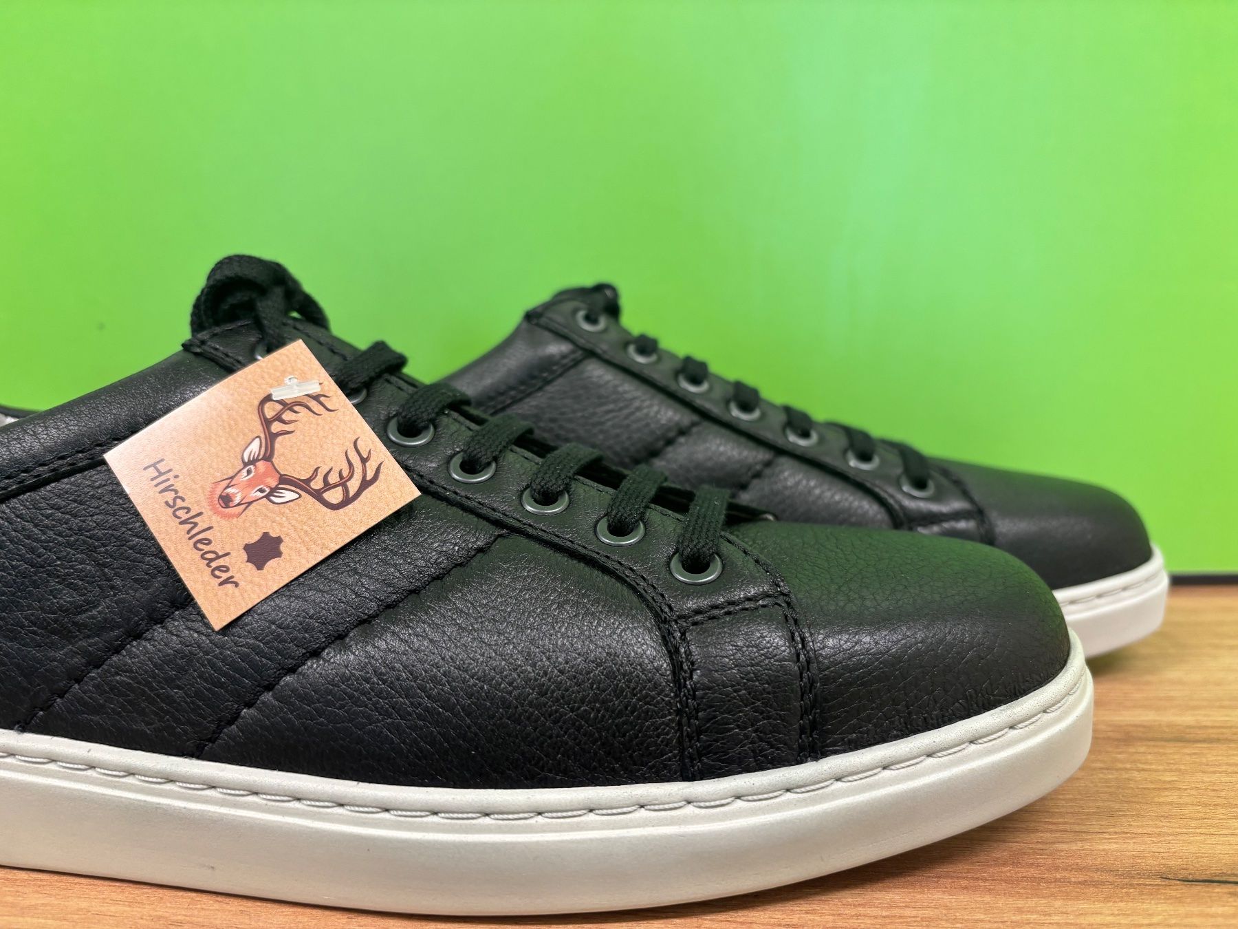 Scarpe da uomo: NEUE Hirschleder Herren Sneaker / Gr.45 / GRATIS VERSAND – Nuovo e nell'imballaggio originale da Schmerikon venduto da Lori_lolita 2